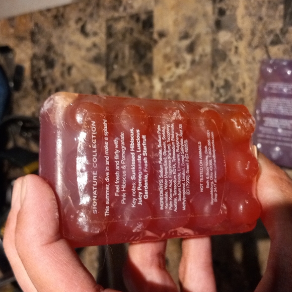 Bath & Body Works Signature Collection Bar Soap Set. - Picture 5 of 7